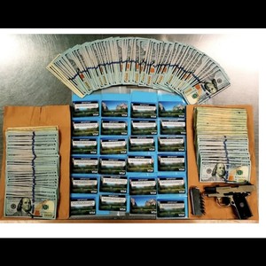 Scam Alert(feat. 2foek & AntBo) (Explicit)