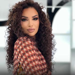 C deshi zogeza ne dyqan