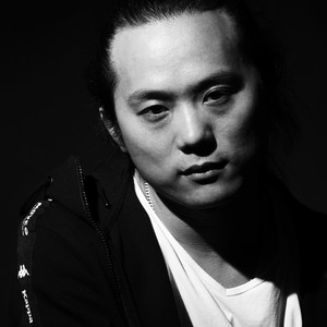这个世界没有谁容易 - 雨霖枫 - qq音乐-千万正版音乐海量无损曲库