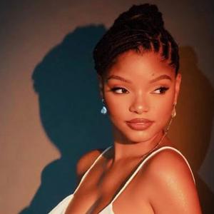 Halle Bailey (Explicit)
