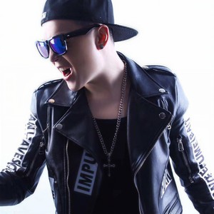 把孤独当做晚餐