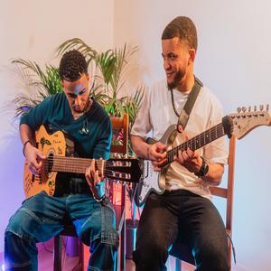 Paley Acustic (feat. Carlos Gabriela)