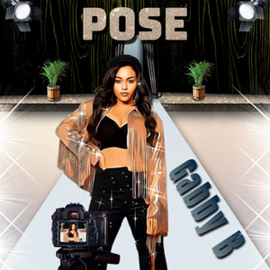 Pose