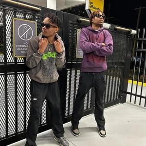 twinnin (feat. akimboangels & dreinglo) (Explicit)