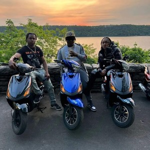 Somo Millonario (feat. Eimel Jl, Supremo King, Swager 24 Rd & Chuky la Prosa) (Explicit)