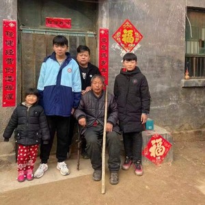 俺有一个她 (伴奏)