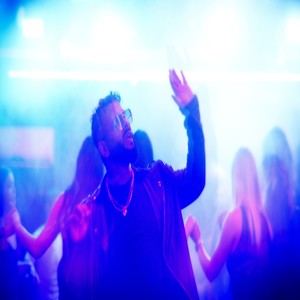 Ruka hore (Explicit)