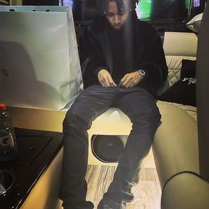 One month (feat. Rodneyy) (Explicit)