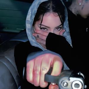 FAVELA BELLA (feat. Alexandrew & YUXNA)