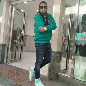 Baby Don't Go(feat. Benosy)