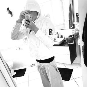 OZONE (feat. Youngwhitekid) (Explicit)