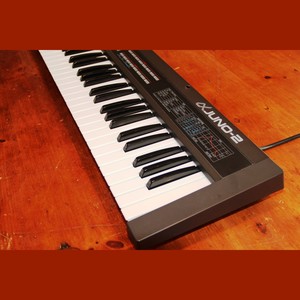 买不起AlphaJuno所以做了首Techno