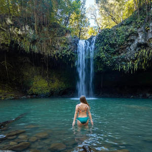 Maui (feat. Vanni) (Explicit)