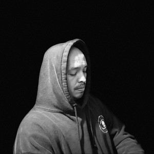 Cross Faded (feat. 13thvib3, Seraphic & Trungng) (Explicit)