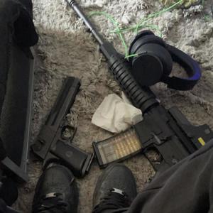 BIG GUNS (feat. blexite) (Explicit)