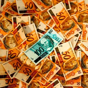 E Ela Quer dançar No Embalo Do Meu Som