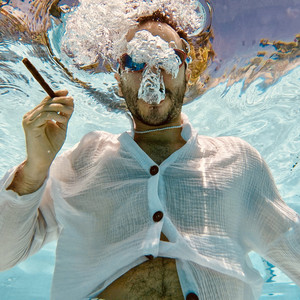 Miro Pal Cielo (Explicit)