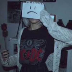 Te Sigo Extrañando: ( (Explicit)