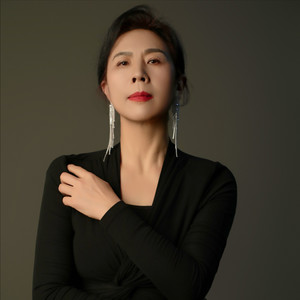 三月桃花心中开