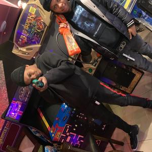 Jammin'(feat. SkottySkeemn) (Explicit)