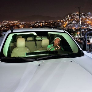 Dentro do Jeep (Explicit)