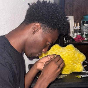 E (feat. YFLRJ) (Explicit)