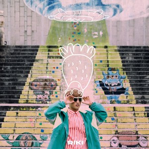 strawberry ice cream with turtle