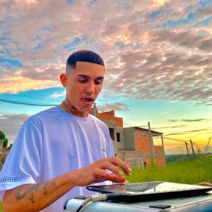 QUE FALTA EU SINTO DE VOCE (Explicit)