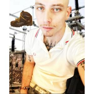 THE LIGHTS SO BRIGHT THAT I CANT BARELY SEE AKA WHEN WE WENT TO THE BEACH