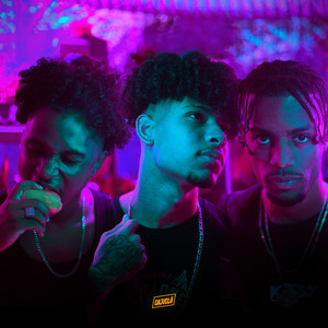 Amor e Fé (feat. Phantom Mob & Caju Clã) (Explicit)