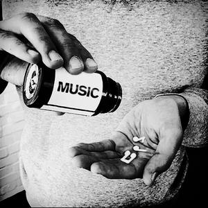 M.I.S.T.A.K.E (feat. Hensi & Soldat)