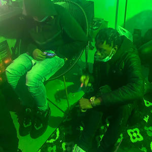 2 tone (feat. lilkbfrm627 & 50richernas.627) (Explicit)