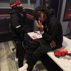 Feeling Closer (feat. La Mazii) (Explicit)