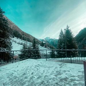 RUGIADA (feat. Steph) (Explicit)