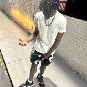 Off Da Plane* (p.Dee B) (Explicit)