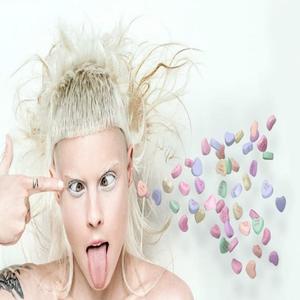 hella famous (feat. Retrocloudie)