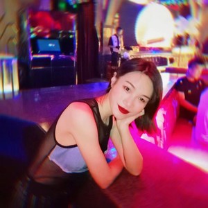 美女