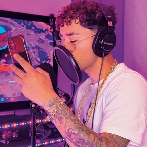 Especial (feat. Curlers)