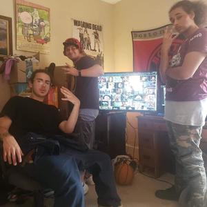 Kick back (Explicit)