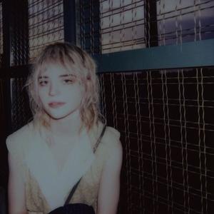 ontheedge (feat. taymxru) (Explicit)