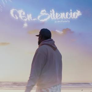 En Silencio