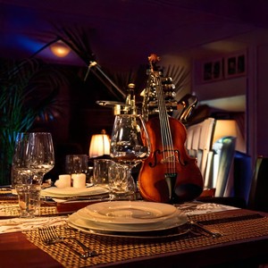 Evening Dinner Vibes: Sophisticated Jazz Music