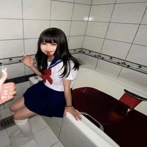 hey sarah i spilled blood on my louis vuitton (Explicit)