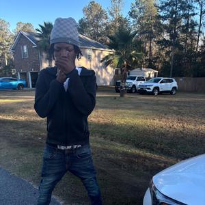 strike or get striked (feat. luhzab & takinyadxwn) (Explicit)