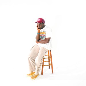 THINK I'M TWISTED. (feat. G L E V)