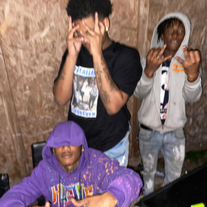 hopping out (feat. gcgk2 & 070j6) (Explicit)