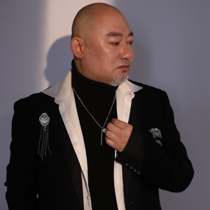 左思右想 (伴奏)