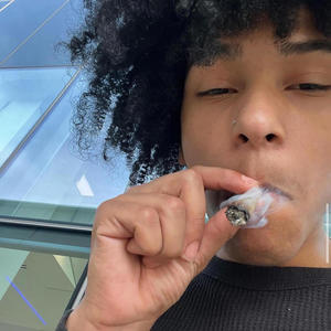 Surreal (feat. yen core) (Explicit)