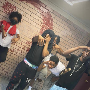 Man Hunt (feat. Gboyy.rilla, Baby 13, Dav Deady & Lew6) (Explicit)