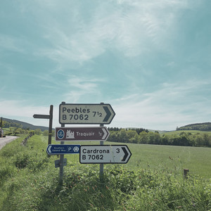 screeches.tarred.frowns